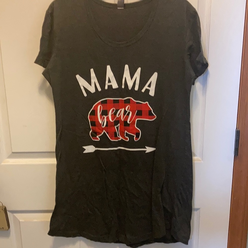 NWOT Mama bear sleep shirt